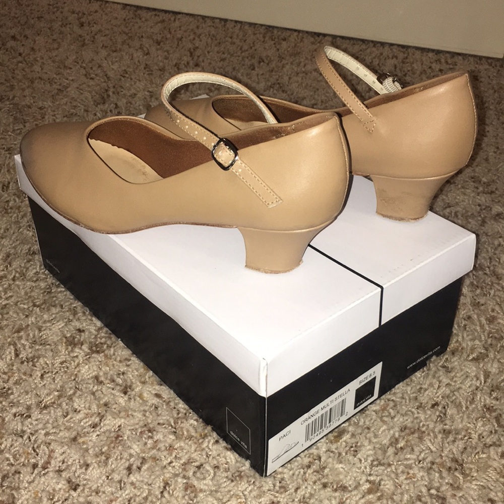 Tan Tap Shoes size 8.5